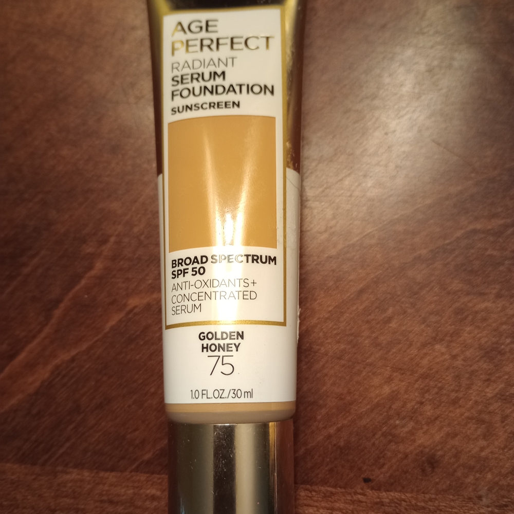 L'Oreal Age Perfect Radiant Serum Foundation - Golden Honey 75